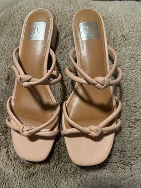 Dolce Vita Women’s Dress Sandals: Size 8.5M